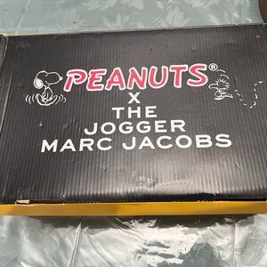 Marc Jacobs Peanuts Jogger Box in Black and Yellow